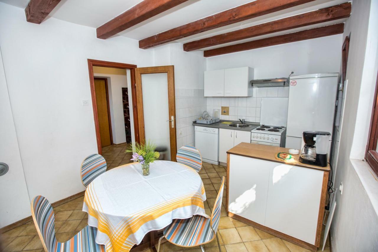 Penthouse Karlobag Apartment Luaran gambar